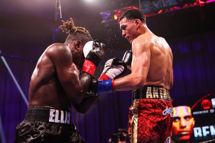 benavidez-ellis-fight (26)