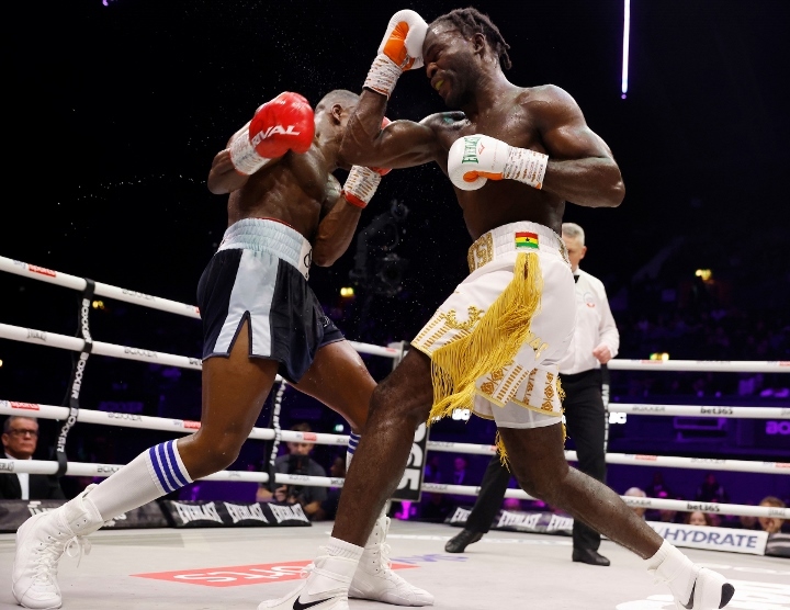 buatsi-azeez-fight (21)