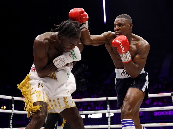 buatsi-azeez-fight (37)