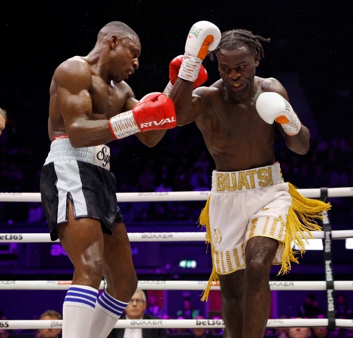 buatsi-azeez-fight (51)