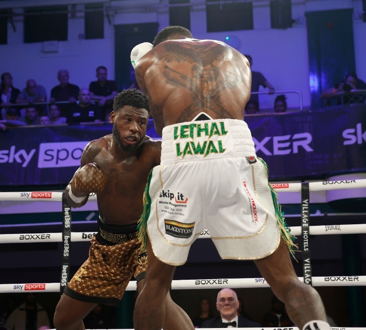 chamberlain-lawal-fight (16)