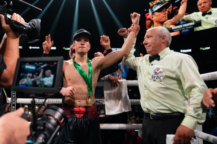 figueroa-castro-fight-hafey (8)