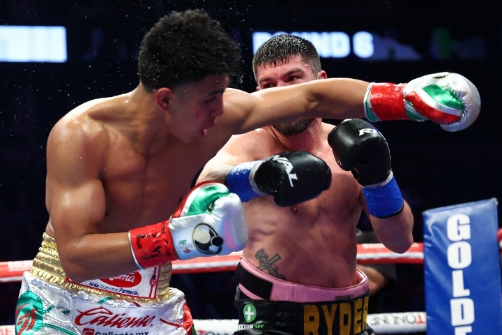 munguia-ryder-fight (33)