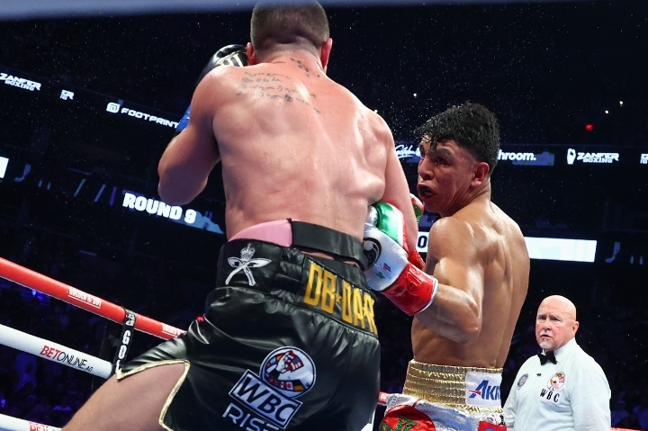 munguia-ryder-fight (49)