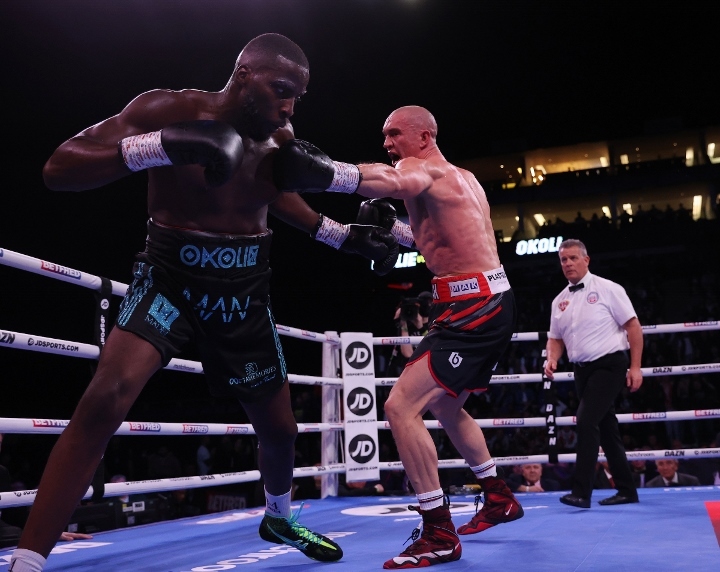 okolie-cieslak-fight (29)