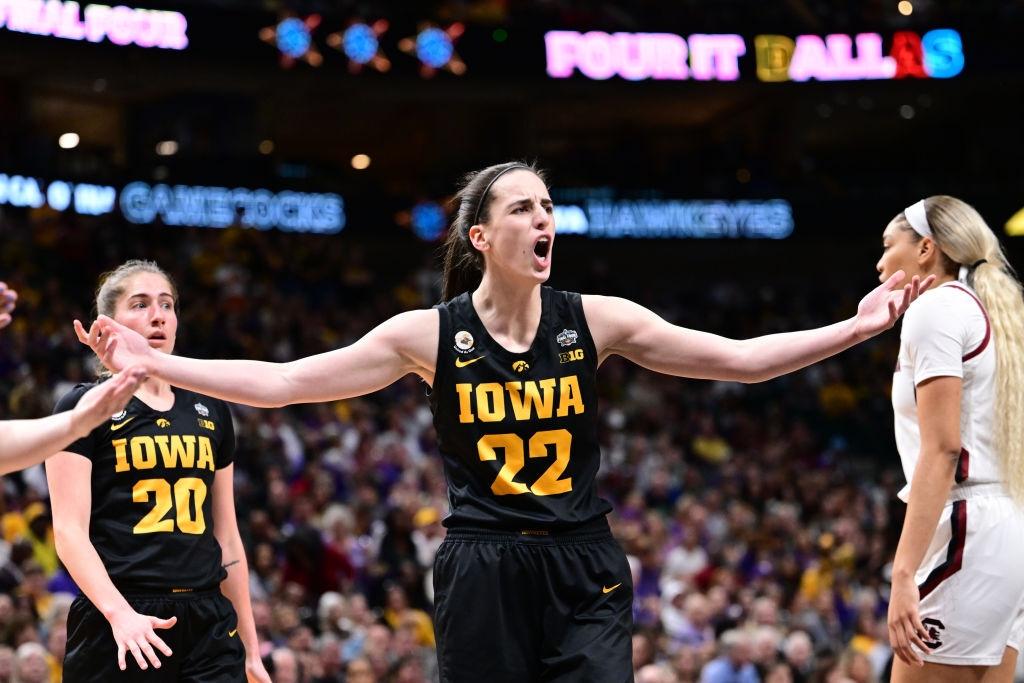 Caitlin Clark Iowa celebrates Final Four win