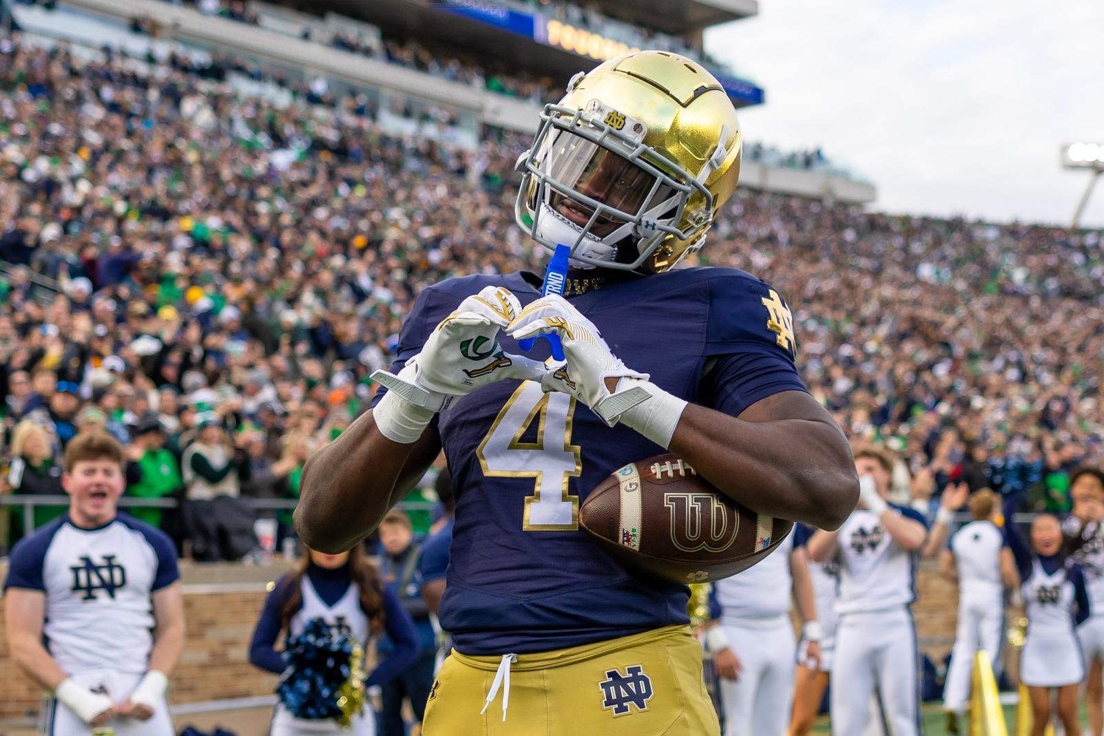 Notre Dame running back Jeremiyah Love is a 2025 Heisman Trophy finalist.